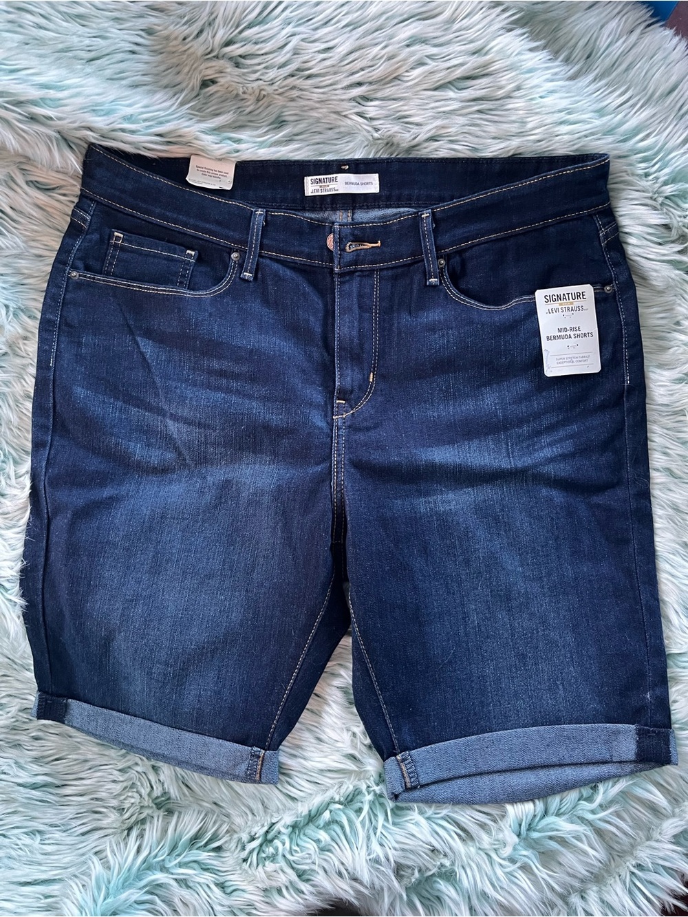 Signature by Levi Strauss,Mid-Rise, Dark Blue Denim Bermuda Shorts Size 16 W33
